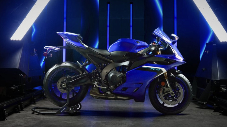 Yamaha R9 debut