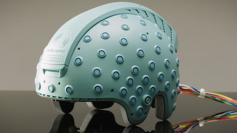 brain.space's EEG helmet