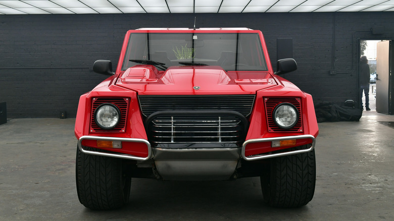 Lamborghini LM002