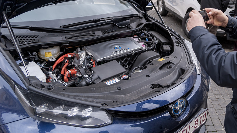 Toyota Mirai engine