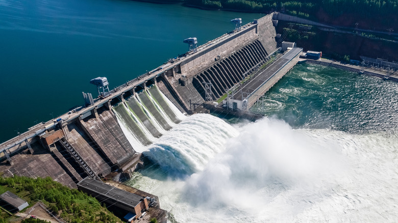 hydroelectric energy dams
