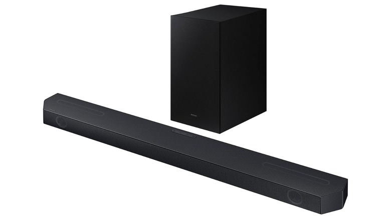 Samsung HW-Q600C soundbar with amp