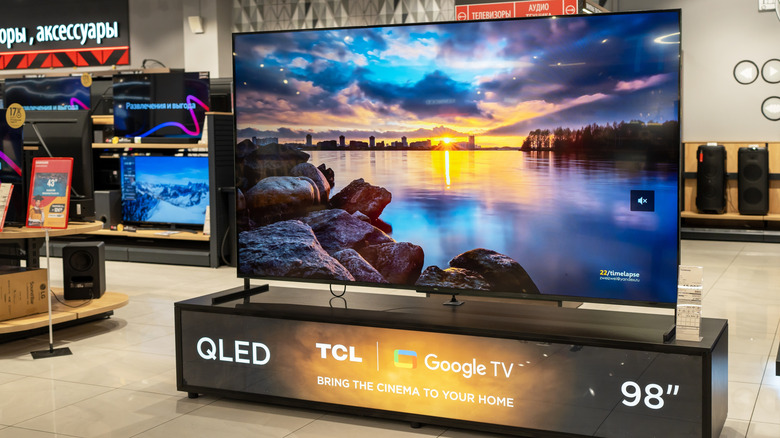 TCL TV in store