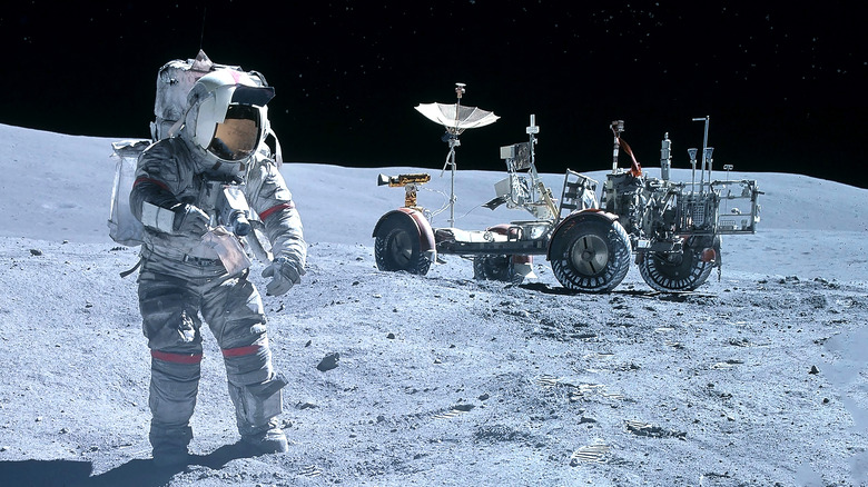 Astronaut walking on moon 