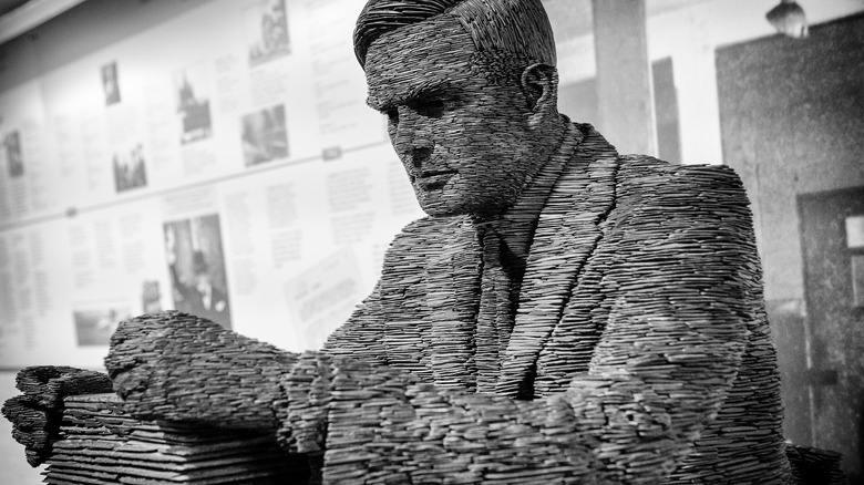 Alan turing statue