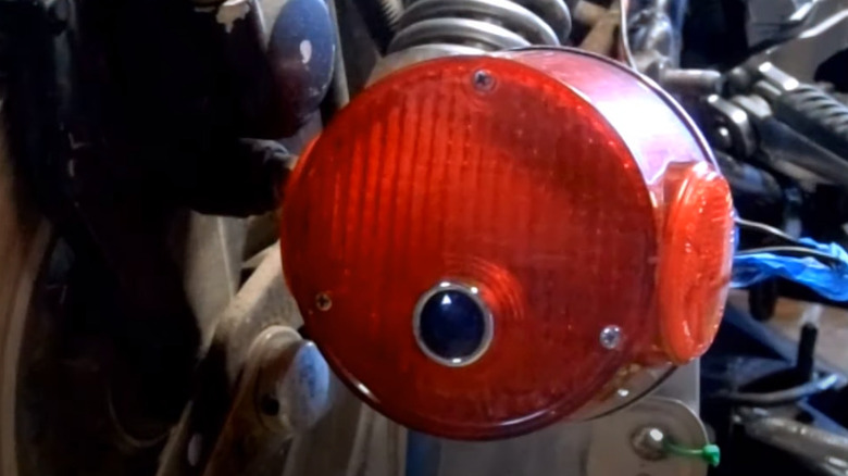 blue dot taillight