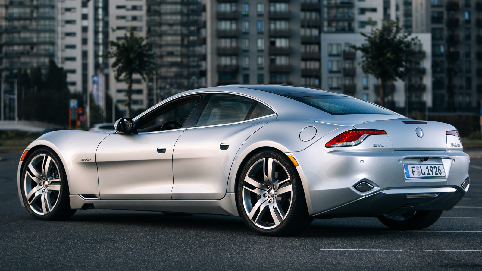 People Are Still Putting Eyelashes on Cars, Fisker Karma Falls