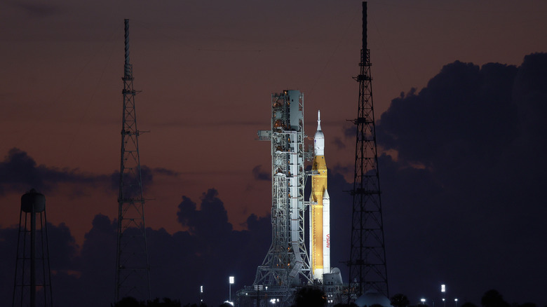 The Artemis I rocket on Launchpad 39b