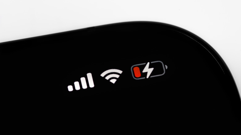 close-up of iPhone battery icon