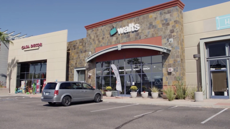 Storefront of Walts TV, a legitimate authorized reseller with an Amazon store