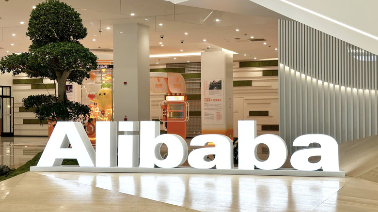 Store with Alibaba sign