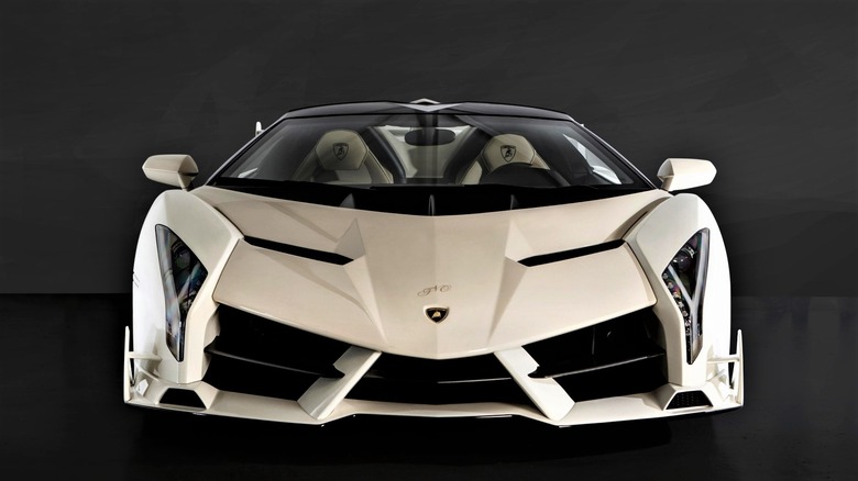 Custom white Lamborghini Veneno centered