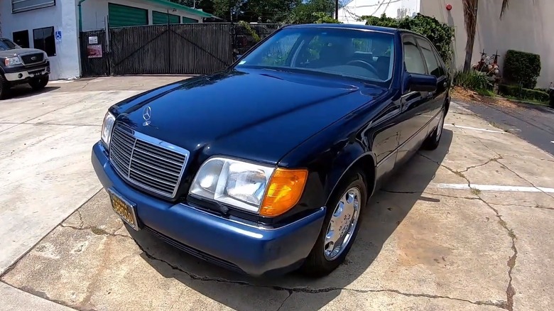 Mercedes-Benz 400SEL closeup