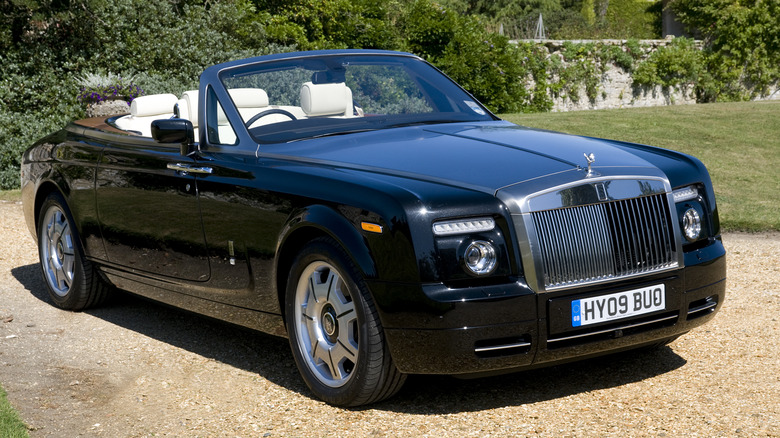 Rolls-Royce Phantom Drophead Coupe parked up