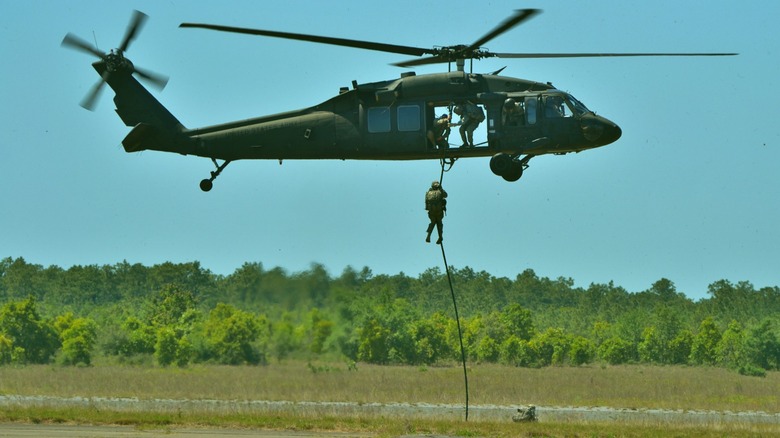 UH-60 Black Hawk Air Assault