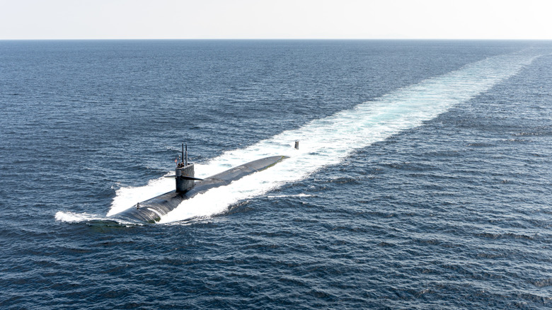 Cruising submarine