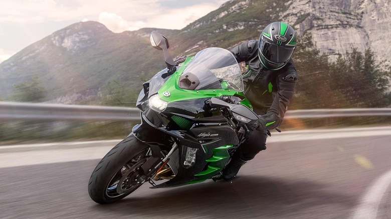 Kawasaki Ninja H2 SX