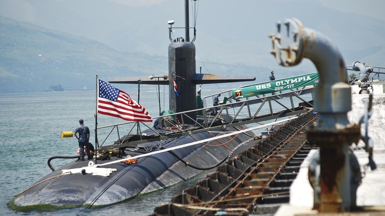 Los Angeles-class submarine docked