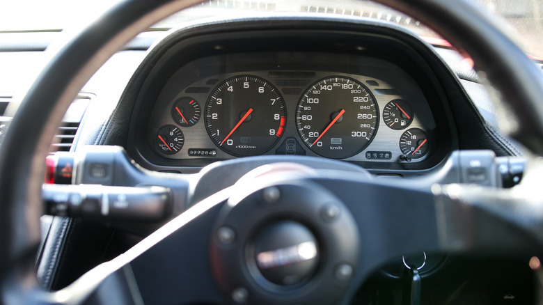 Instrument cluster in Acura NSX