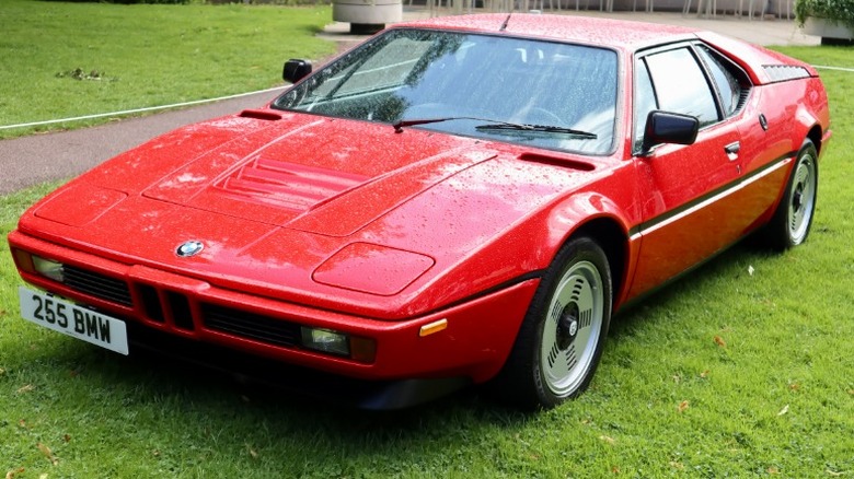 Red BMW M1