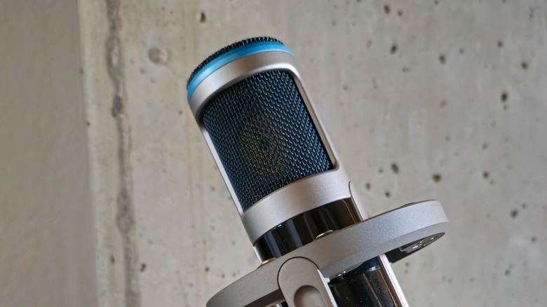 The Sterling ST155 microphone