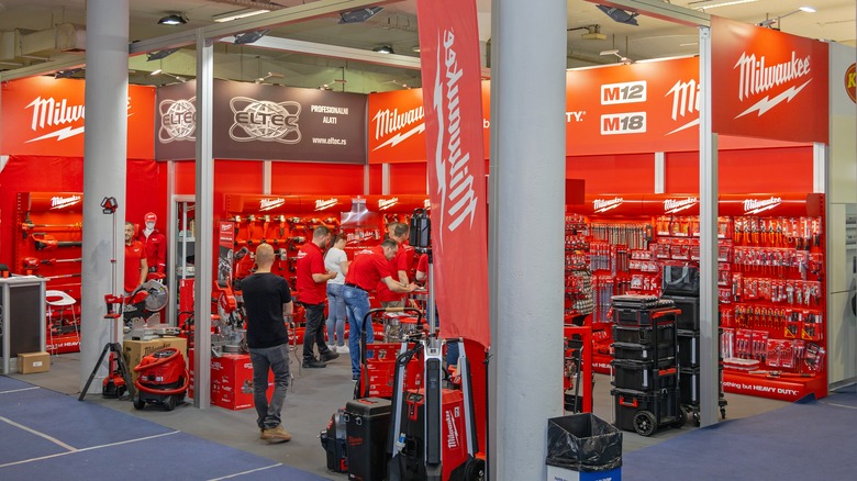 milwaukee tool pop up