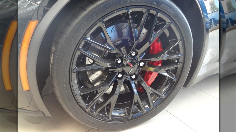 Image of a C7 Chevy Corvette wheel and tire.