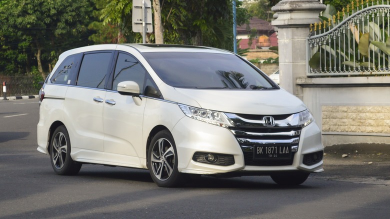 Honda Odyssey on road