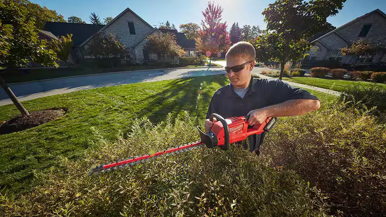 Milwaukee M18 Hedge Trimmer