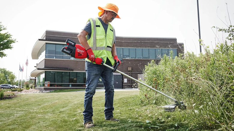 Milwaukee Dual Battery String Trimmer