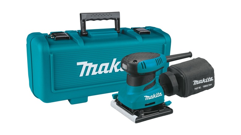 Makita Finishing Sander With Tool Case 