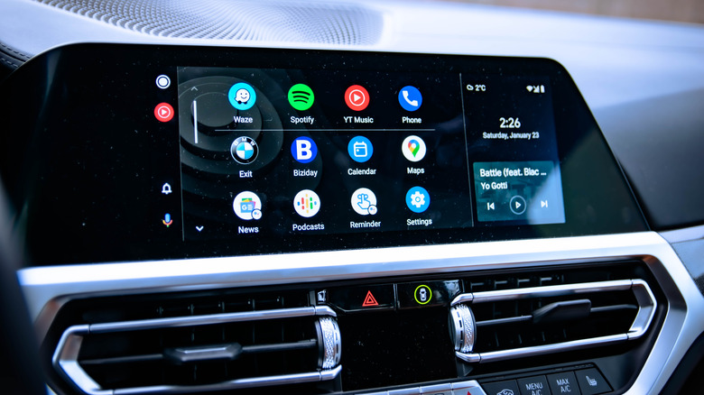 Android Auto functioning on a car screen