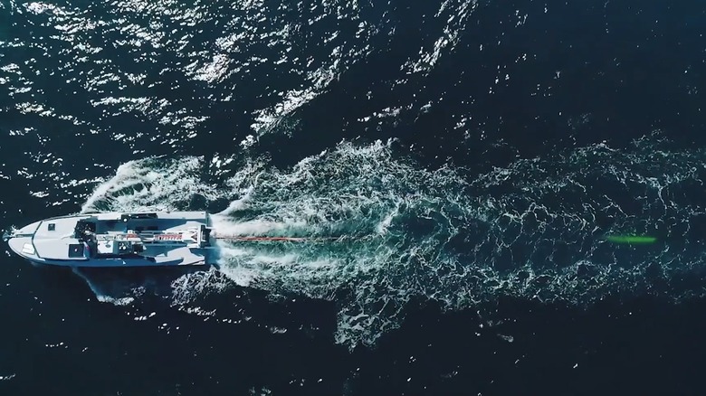 Boat towing the Thales underwater system