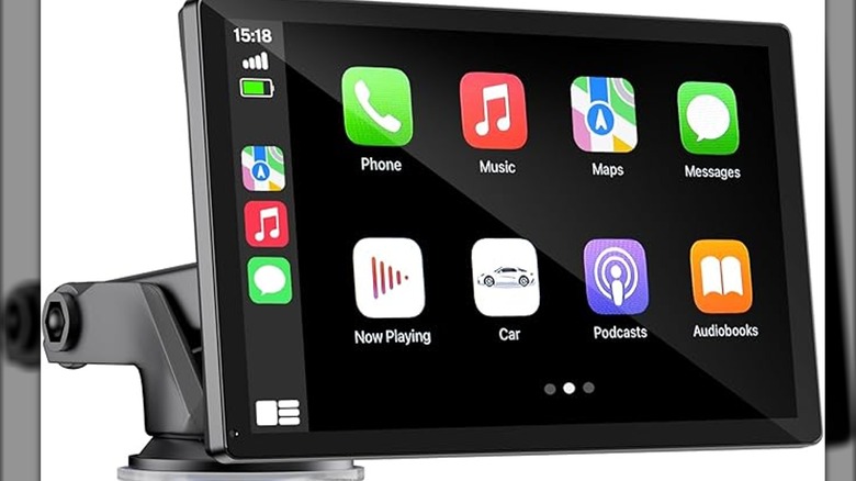 Apple CarPlay and Android Auto bluetooth screen for hands free phone calls