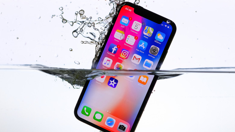 iPhone X in water