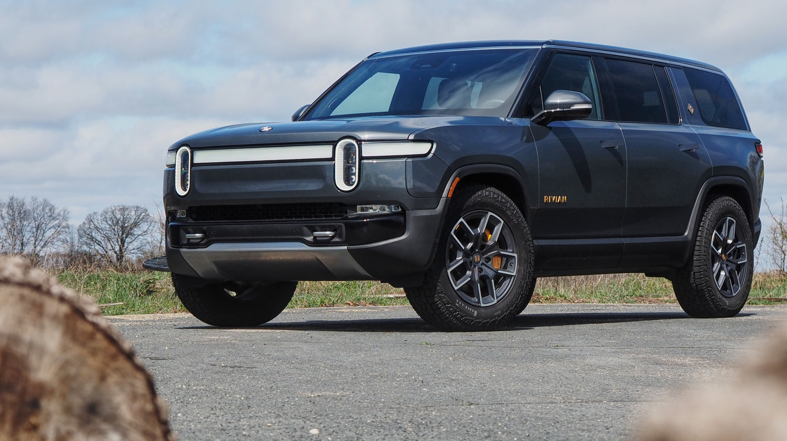 This Big Feature Is Still Missing From The Rivian R1S