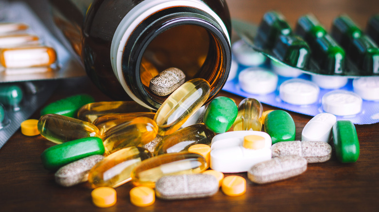 Antibiotic pills and capsules
