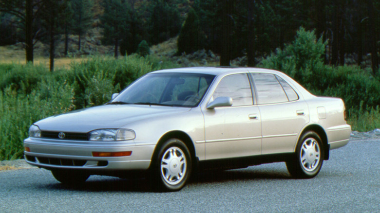 Front quarter view of a 1994 Toyota Camry sedan V6 parked