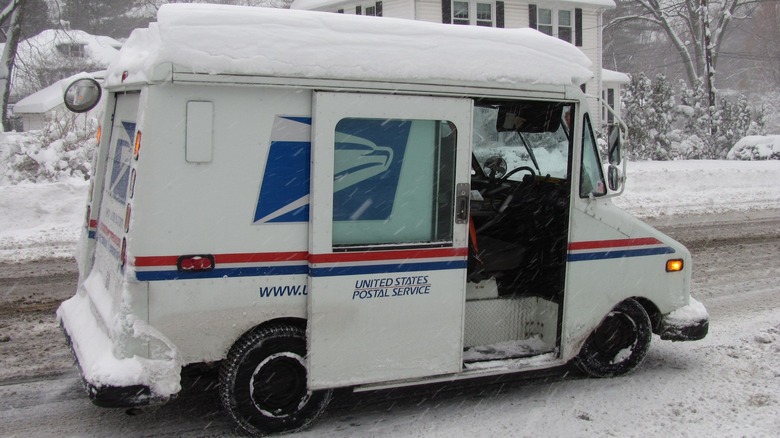 Grumman LLV in snow