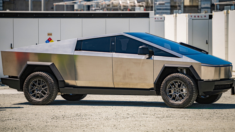 Side view of a Tesla Cybertruck prototype 