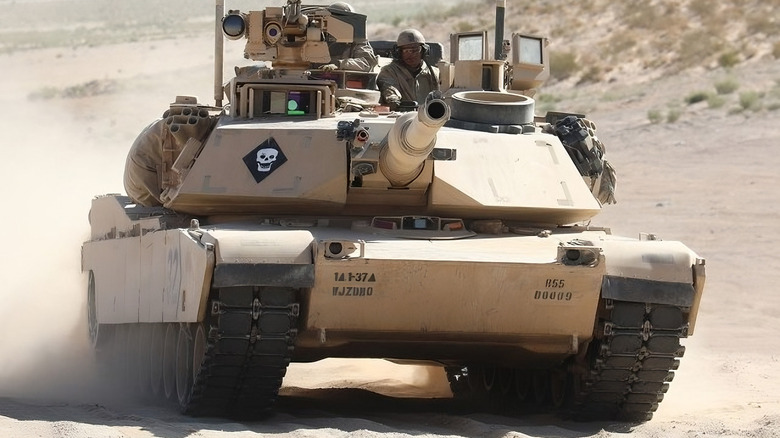  M1A2 Abrams Tank