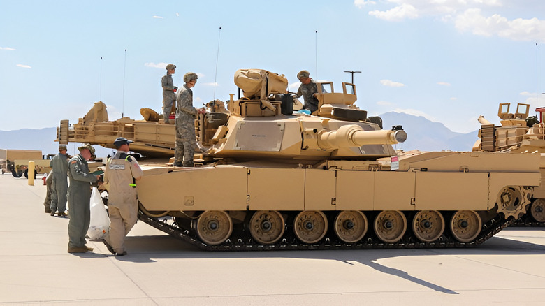 Soldiers M1A2 Abrams Tanks