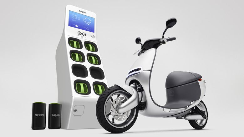 Gogoro Smartscooter and GoStation