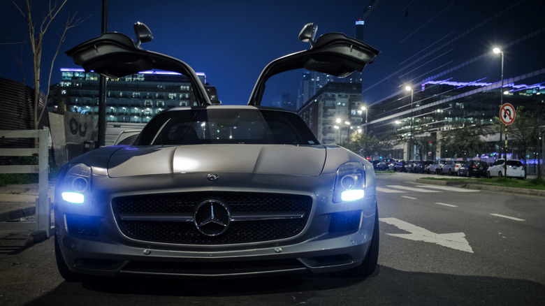 Mercedes-Benz SLS AMG