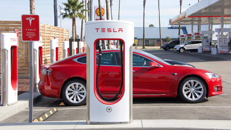 Tesla supercharging station