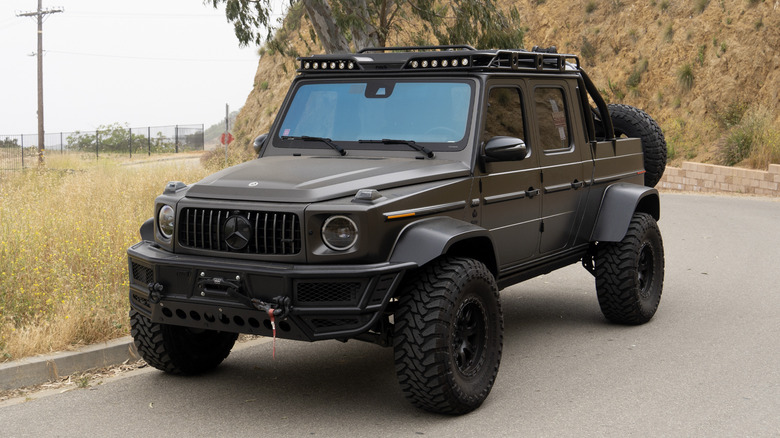 Pit26 Motorsports G-Wagon front three-quarters parked