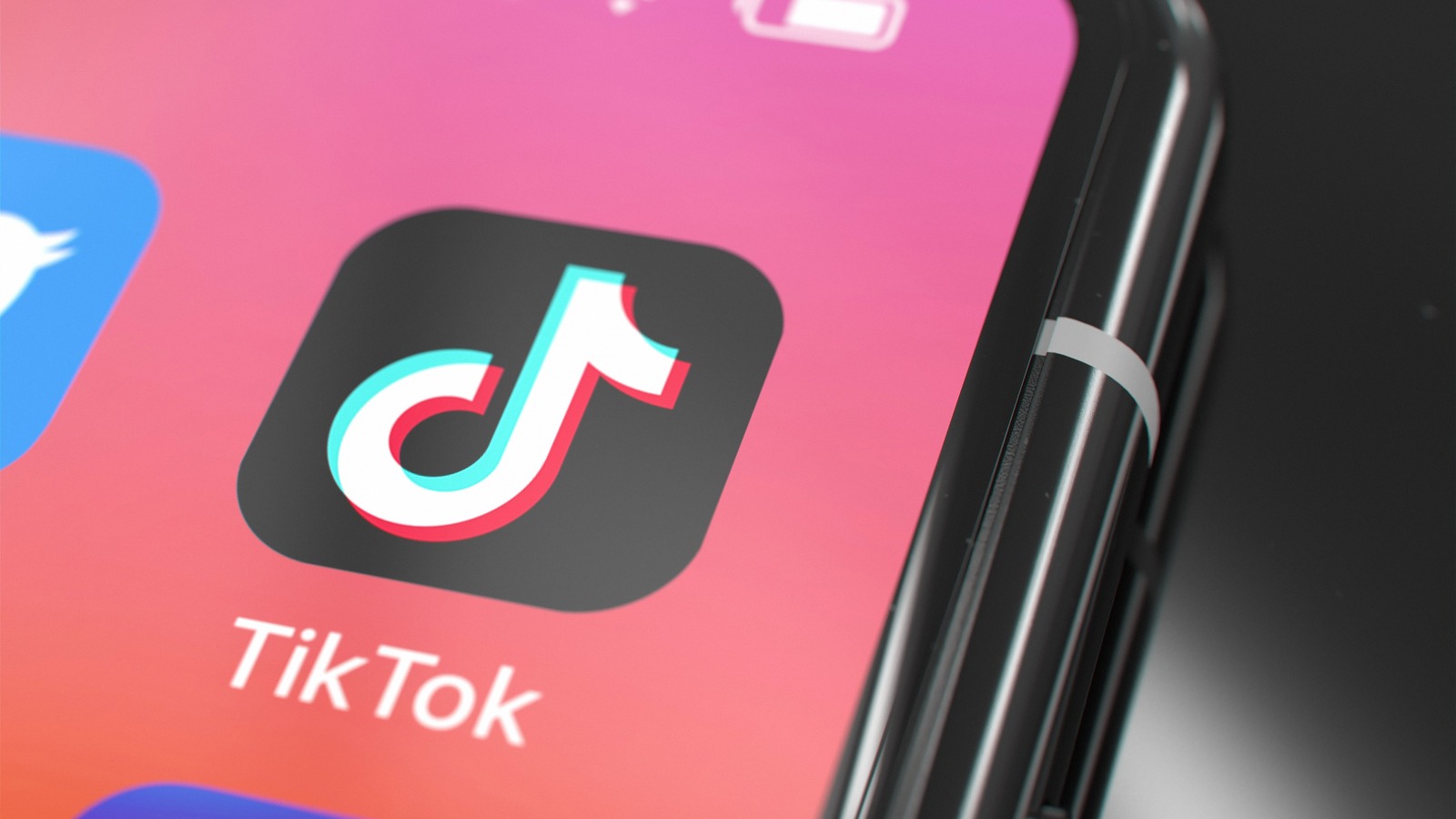 TikTok Users Are Reimagining Alternative Human Histories With Generative AI – SlashGear