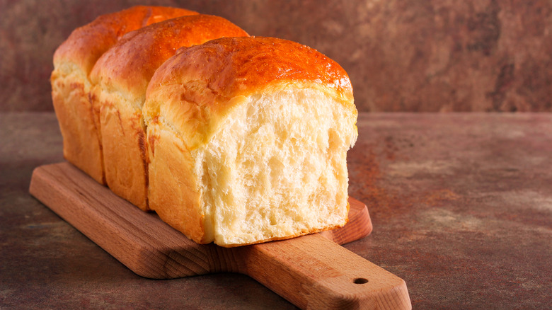 loaves o of bread on display