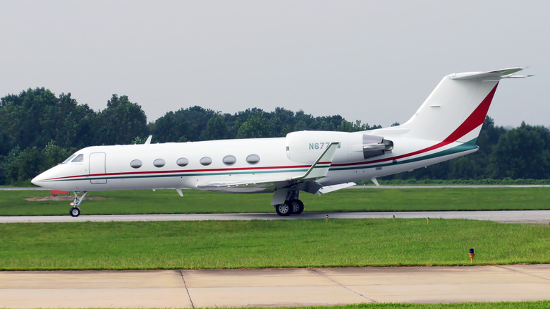 Gulfstream IV landing