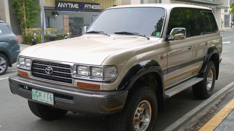 1995 Toyota Land Cruiser J80 on city street